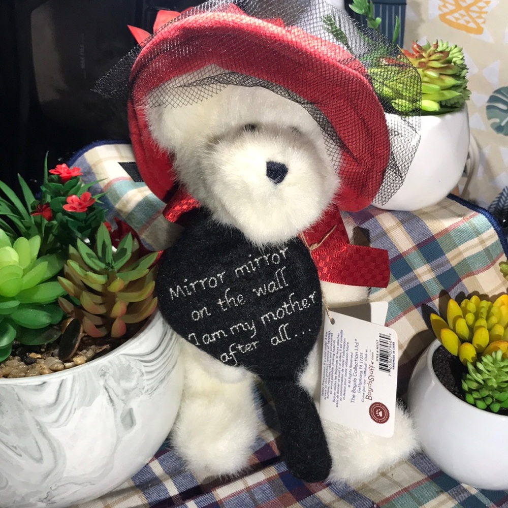 Boyd's Bear Mummsie Razz Bearie “Mirror Mirror on the wall I am my mother after